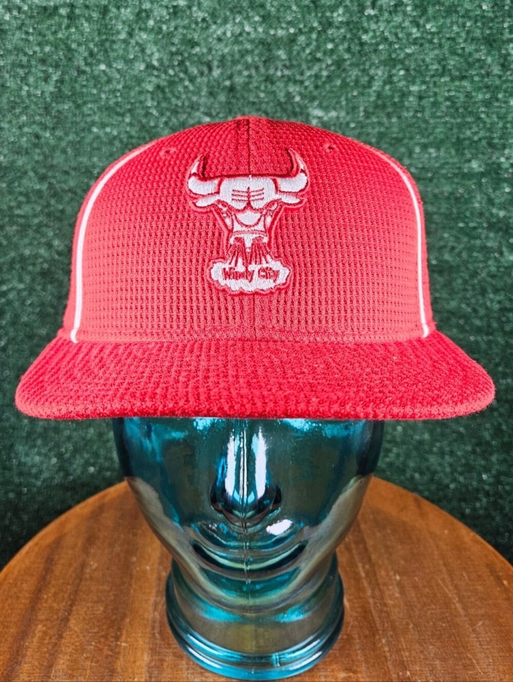 New Era × Hardwood Classics Chicago Bulls 'Windy City' Red Fitted Cap / 60.6 cm
